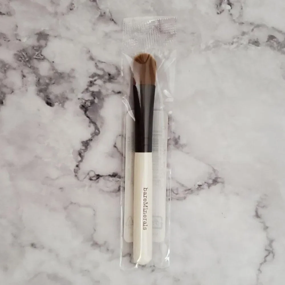 BareMinerals Blemish Remedy Brush